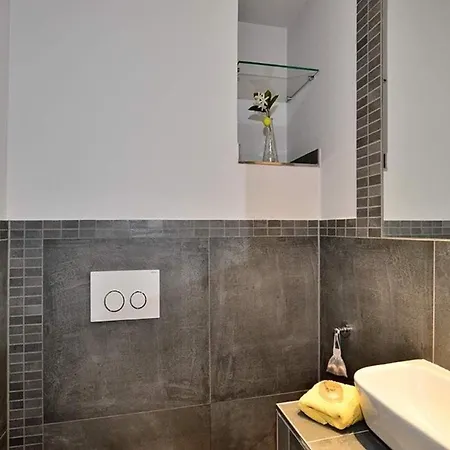 Apartment Atrium, App 29 *
